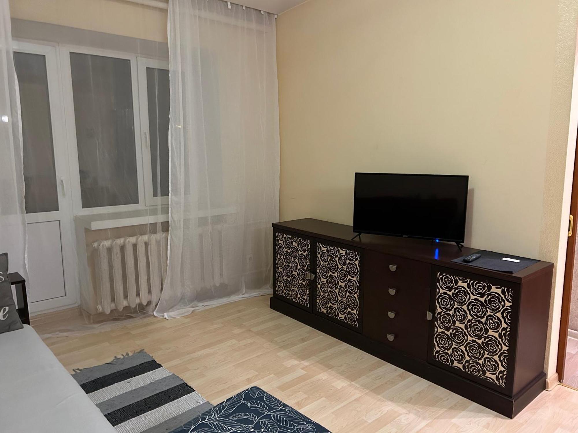 Three Bedroom Stepana Bandery Street Rivne Buitenkant foto